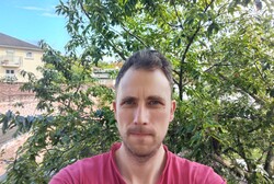 Selfie con la fotocamera frontale da 9 MP di Honor Magic Pad3