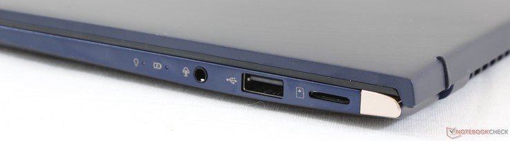 Lato Destro: audio combo da 3,5 mm, USB Type-A 2.0, lettore MicroSD