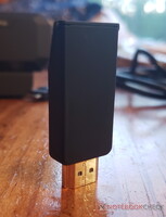 Il retro del trasmettitore HDMI.