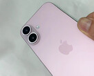 L'iPhone 16 Pro Max potrebbe essere l'iPhone più grande di sempre quando verrà lanciato in autunno. (Fonte: Sonny Dickson)
