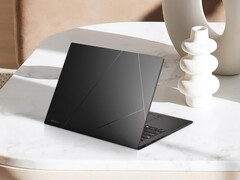 Asus valuta il suo ultimo portatile da 14 pollici con un'autonomia di circa 17 ore.