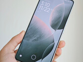 Un presunto scatto del Redmi K70E, che sarà spesso poco più di 8 mm. (Fonte: Digital Chat Station)