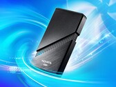 Si dice che l'Adata SE920 sia significativamente più veloce del Samsung T9, grazie all'USB 4. (Immagine: Adata)