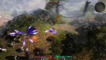 Un'immagine che mostra una battaglia contro più nemici in Grim Dawn