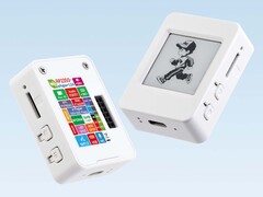 Una nuova scheda di sviluppo è dotata di un display e di sensori integrati