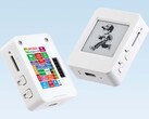 Una nuova scheda di sviluppo è dotata di un display e di sensori integrati