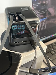 Tre dispositivi: C1 è limitato