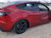 La Model Y del 2026 è già stata protagonista di un grave incidente senza danni alla gabbia passeggeri. (Fonte: Copart)