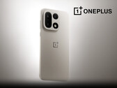 Il OnePlus 15 nel suo colore di lancio Sand Storm. (Fonte: OnePlus)