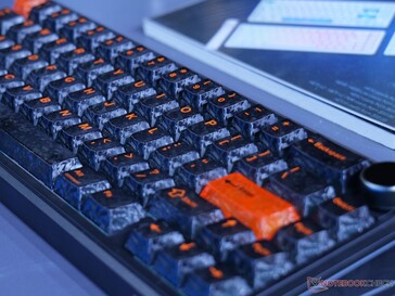 I tasti in fibra di carbonio conferiscono un tocco estetico completamente nuovo