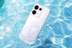 L'Oppo Reno16 Pro ha un retro straordinariamente decorato.