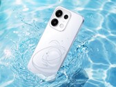 L'Oppo Reno16 Pro ha un retro straordinariamente decorato.