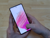 Si dice che Samsung abbia un'enorme scorta di smartphone invenduti (immagine via own)