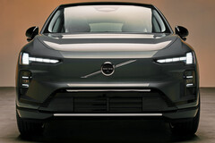 In Europa sono iniziate le consegne della nuova Volvo EX60. Il SUV elettrico offre un’autonomia fino a 810 chilometri.