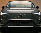 In Europa sono iniziate le consegne della nuova Volvo EX60. Il SUV elettrico offre un’autonomia fino a 810 chilometri.