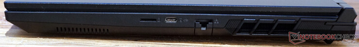 Destra: microSD, USB-C (10 Gb/s, DP), LAN Gigabit