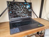 La temperatura media della CPU è di ben 96 C quando si gioca con il Dell G16