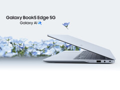 Samsung vende il Galaxy Book5 Edge 5G in un'unica opzione di colore Sapphire Blue. (Fonte: Samsung)