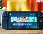 Il Nintendo Switch 2 è molto più grande, ma anche più ergonomico del suo predecessore. (Fonte: Notebookcheck)