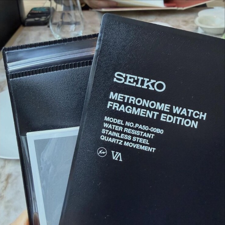 La confezione dell'orologio Seiko Metronome Fragment Edition