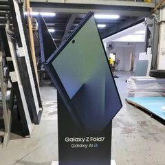 Galaxy Z Fold7 sembra più sottile di tutti i precedenti modelli Galaxy Z Fold. (Fonte: Alchimist Leaks)