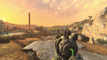 Immagine da Long 15 - Espansione NCR che mostra la stessa città in vista FPS. (Fonte immagine: ToxicWhiteout - Nexus Mods)