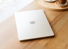 Apple potrebbe essere al lavoro su un laptop più economico del MacBook Air (Fonte: Taan Huyn)
