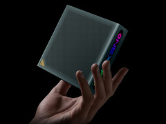 OneXGPU Lite costa circa 547 dollari in Cina. Nella foto: un&#039;immagine promozionale dell&#039;eGPU. (Fonte immagine: OneXPlayer - modificato)