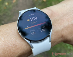 La serie Galaxy Watch4 può ora ricevere il suo primo importante aggiornamento del sistema operativo e il secondo significativo cambio di versione di One UI Watch. (Fonte: Notebookcheck)