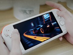 Il Mangmi Air X supporta anche i controlli giroscopici grazie a un giroscopio a sei assi. (Fonte: Mangmi)