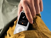 Fosi Audio adotta il design di un Apple iPod Nano.