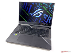 Test dell'Asus ROG Strix Scar 17 2022. Unità di prova fornita da Asus Germania.