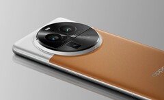 Il Find X6 Pro racchiude un&#039;impressionante quantità di fotocamere nel suo enorme involucro. (Fonte: Oppo)