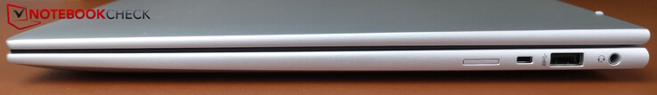 A destra: Slot per scheda SIM, slot Kensington, USB-A (5 Gbps), jack per cuffie da 3,5 mm