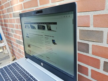 Uno sguardo all'HP ProBook 455R G6 di lato
