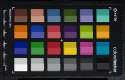 ColorChecker: il colore di riferimento viene mostrato nella metà sottostante di ogni riquadro
