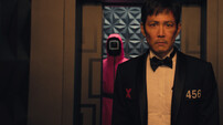"Seong Gi-hun torna ai giochi nella Stagione 3 di Squid Game, ma questa volta la sopravvivenza passa in secondo piano rispetto a qualcosa di molto più umano" (Fonte immagine: Netflix)