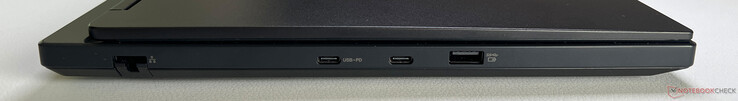 A sinistra: Gigabit-Ethernet, USB-C 3.2 Gen.2 (10 Gbps, DisplayPort 2.1, Power Delivery 3.0), USB-C 4.0 (40 Gbps, DisplayPort 1.4), USB-A 3.2 Gen.1 (5 Gbps, alimentato)