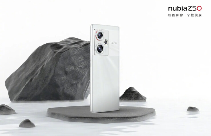 Il Nubia Z50 è disponibile in vetro nero o bianco e in pelle vegana verde. (Fonte: Nubia)