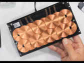 Il nuovo accessorio di Tesla dall'interno. (Fonte: JerryRigEverything via YouTube)
