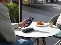 Zolo Power Bank di Anker con cavo USB-C integrato (nella foto) è ora disponibile per il preordine. (Fonte: B&amp;amp;H Photo)