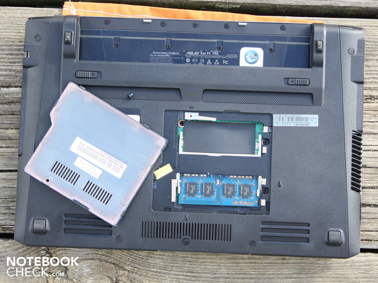 La RAM, l'HDD e la batteria sono stati relativamente facili da aggiornare (fonte: Notebookcheck)