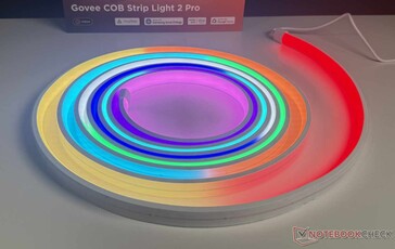 La striscia luminosa Govee COB Strip Light 2 Pro può illuminare in una varietà di colori a scelta...