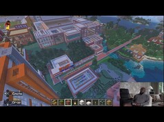 In oltre dodici anni, il progetto Minecraft di Mike Tomlin è cresciuto fino a diventare una metropoli tentacolare, ricca di edifici residenziali, impianti sportivi, negozi e aree verdi.