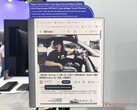 Asus ha esposto il display e-paper MP13UC e lo stand ATS01D al Computex 2026.