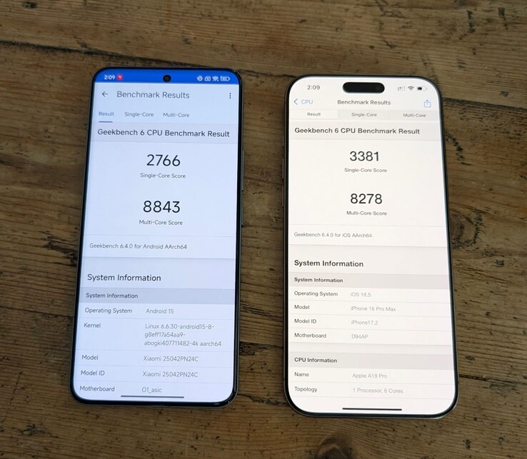 Xiaomi 15S Pro con Xring O1 vs Apple iPhone 16 Pro Max con A18 Pro. (Fonte immagine: Max Weinbach su X)
