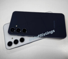 Il Samsung Galaxy A55 in due dei suoi colori di lancio. (Fonte: @stufflistings)