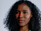 Viso con linee di scansione per il riconoscimento facciale