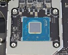 Modulo Intel Arc A370M collegato alla scheda madre del portatile (Fonte: Forbes)