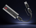 Il ROG USB-C10G è un adattatore da USB-C a 10GbE. Nell’immagine: una foto promozionale dell’accessorio con il cavo in dotazione.